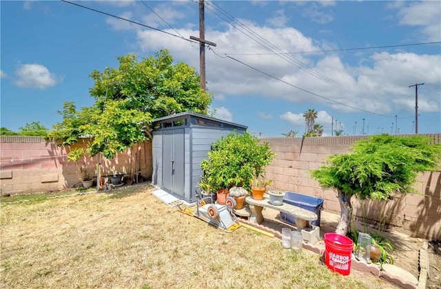 2033 W 169th Pl, Torrance, CA 90504 - fenced backyard with a storage shed