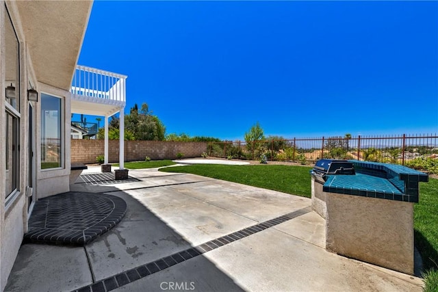 31794 Corte Rosario, Temecula, CA 92592 - patio / terrace featuring a patio, a fenced backyard, and area for grilling