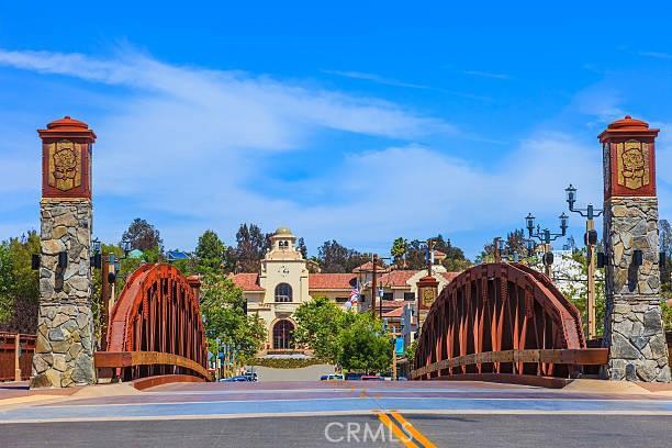 31794 Corte Rosario, Temecula, CA 92592 - view of gate
