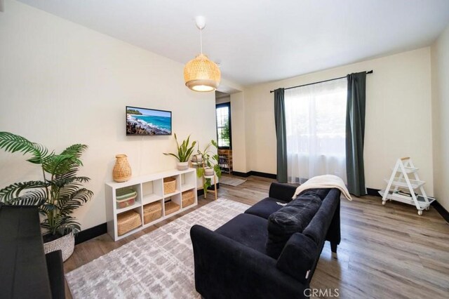 31090 Florence Ct, Winchester, CA 92596 - photo 7