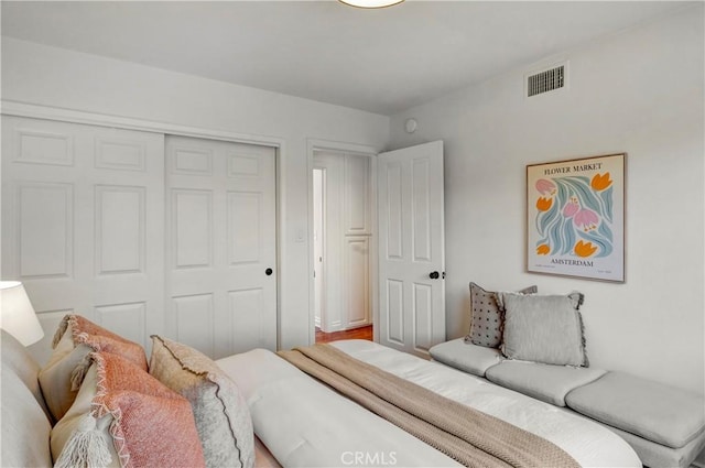6232 Richmond Ave, Garden Grove, CA 92845 - bedroom with a closet