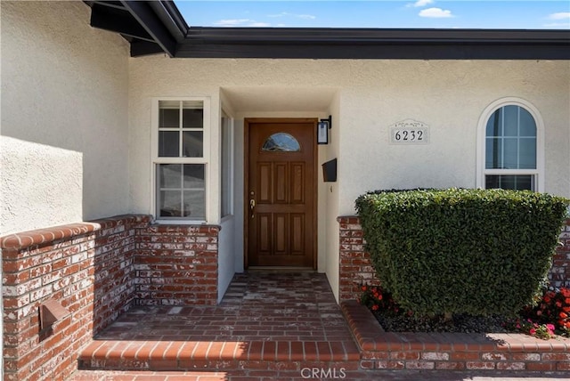 6232 Richmond Ave, Garden Grove, CA 92845 - doorway to property with stucco siding