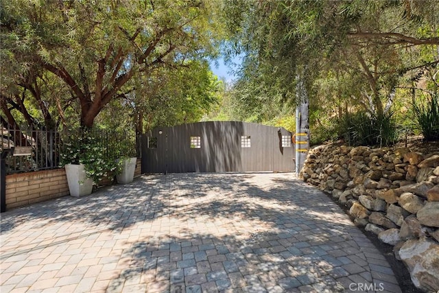 24311 Sylvan Glen Rd, Calabasas, CA 91302 - view of gate