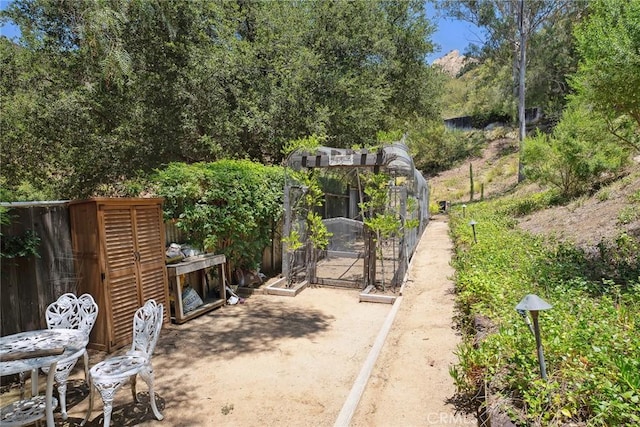 24311 Sylvan Glen Rd, Calabasas, CA 91302 - view of patio