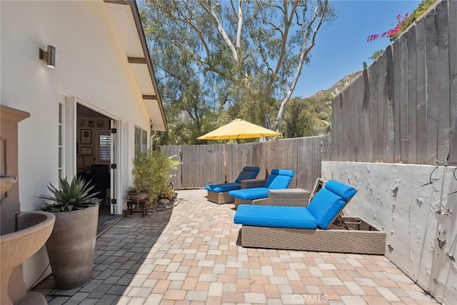 24311 Sylvan Glen Rd, Calabasas, CA 91302 - fenced backyard featuring a patio area