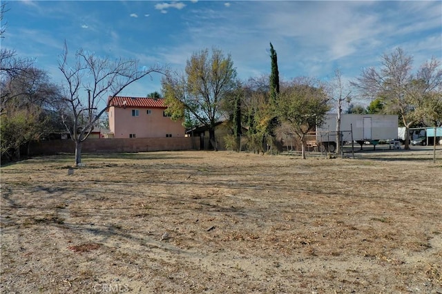 193 N Maple Ave, Fontana, CA 92335 - view of yard