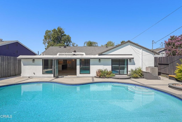 9518 Forbes Ave, Northridge, CA 91343 - view of pool with a patio