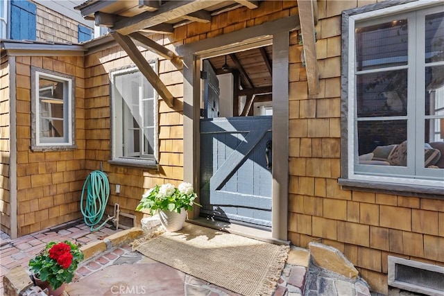 135 Turquoise Ave, Newport Beach, CA 92662 - entrance to property with a gate