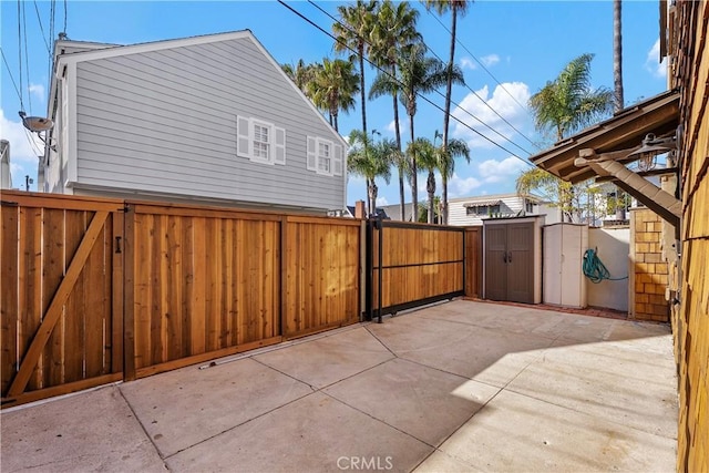135 Turquoise Ave, Newport Beach, CA 92662 - view of patio featuring a gate