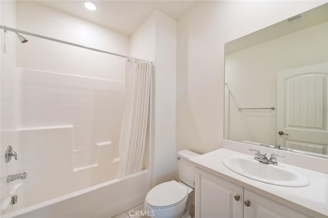 13246 Baxter Springs Dr, Rancho Cucamonga, CA 91739 - full bathroom featuring shower / tub combo with curtain, vanity, and recessed lighting