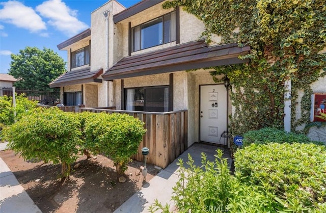 9525 Sylmar Ave Unit 2, Panorama City, CA 91402 - townhome / multi-family property featuring stucco siding