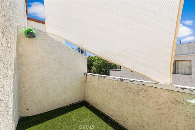 9525 Sylmar Ave Unit 2, Panorama City, CA 91402 - view of balcony