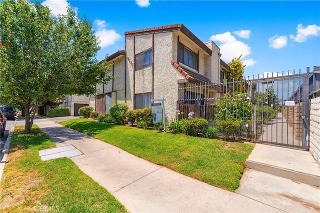 9525 Sylmar Ave Unit 2, Panorama City, CA 91402 - view of building exterior with driveway