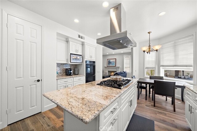 19025 Bayhill Ln, Huntington Beach, CA 92648 - photo 17