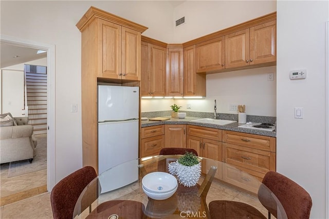 624 S Reese Pl, Burbank, CA 91506 - kitchen featuring white appliances and a sink