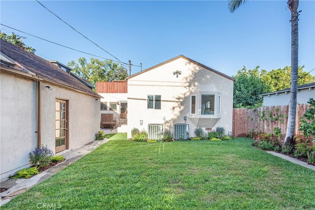 624 S Reese Pl, Burbank, CA 91506 - back of house with stucco siding
