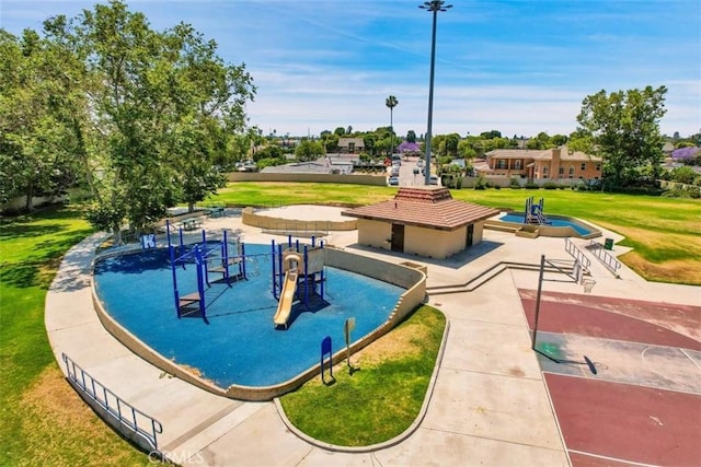13895 Parkway Dr Unit 79, Garden Grove, CA 92843 - view of community with a lawn