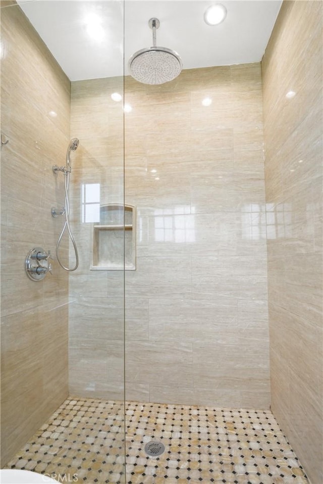 6433 San Marcos Way, Buena Park, CA 90620 - full bathroom with a tile shower