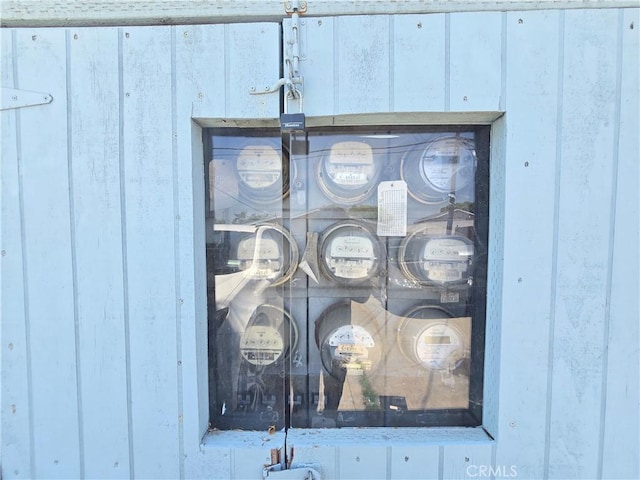 923 W G St Unit 8, Wilmington, CA 90744 - exterior view of electric meter and board and batten siding
