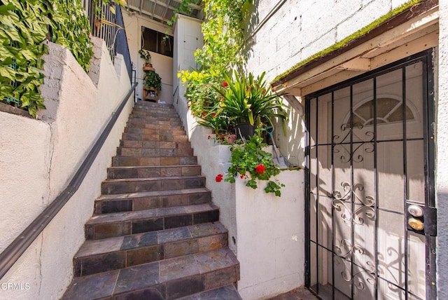 3550 The Paseo, Los Angeles, CA 90065 - photo 2