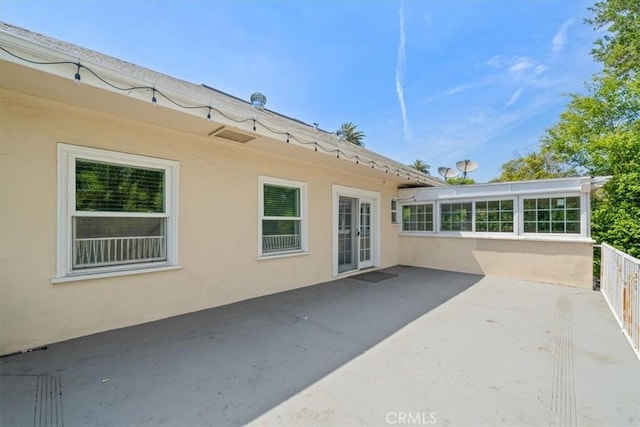 268 S Norton Ave, Los Angeles, CA 90004 - view of patio / terrace