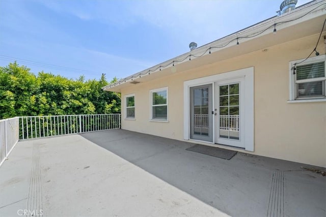 268 S Norton Ave, Los Angeles, CA 90004 - view of patio / terrace