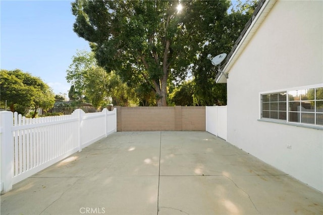 12751 9th St, Garden Grove, CA 92840 - view of patio