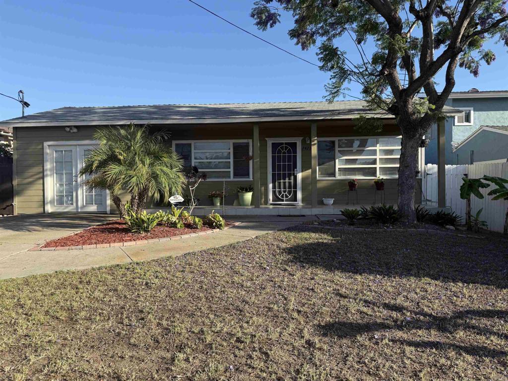 7423 Pacific, Lemon Grove, CA 91945 - ranch-style home featuring a porch