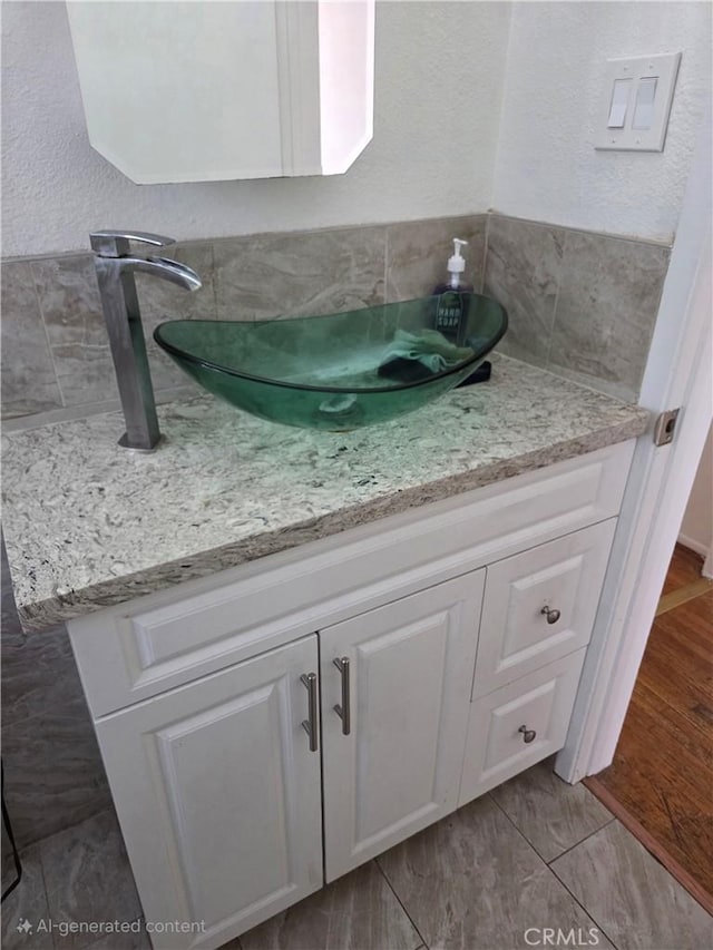 11505 Elmhurst Dr, Norwalk, CA 90650 - bathroom featuring vanity