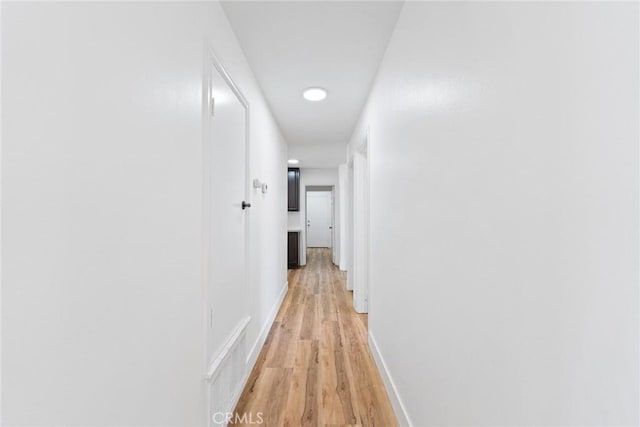 18085 Golden Leaf Ln, Riverside, CA 92504 - corridor featuring light wood-style flooring and recessed lighting