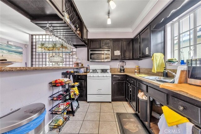 9203 Beach St, Los Angeles, CA 90002 - photo 13