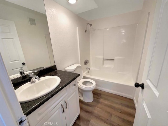 1564 Tanglewood Ln Unit 11, Escondido, CA 92029 - full bath featuring vanity, shower / bathtub combination, and wood finished floors