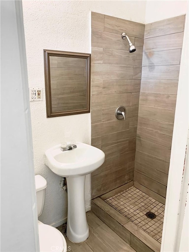 340 E Main St, San Jacinto, CA 92583 - bathroom with a shower stall and toilet