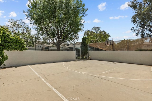 18555 Collins St Unit C30, Tarzana, CA 91356 - view of basketball court featuring community basketball court
