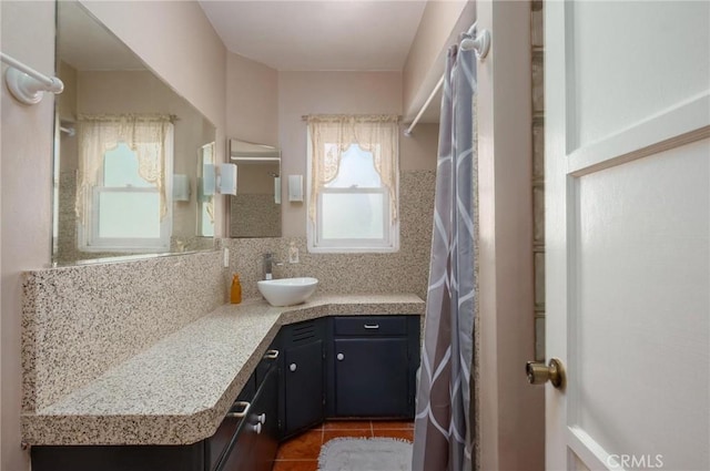 310 E Forhan St, Long Beach, CA 90805 - full bathroom with vanity and tile patterned flooring