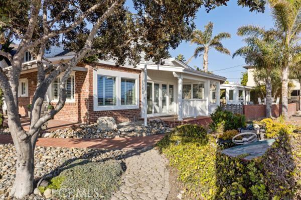 1780 Ocean Blvd, Pismo Beach, CA 93449 - view of front of home featuring brick siding