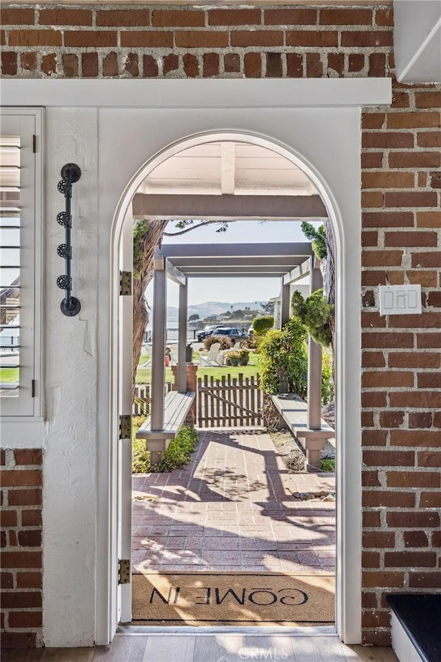 1780 Ocean Blvd, Pismo Beach, CA 93449 - doorway featuring arched walkways