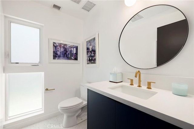 922 N Ridgewood Pl, Los Angeles, CA 90038 - bathroom featuring vanity and toilet