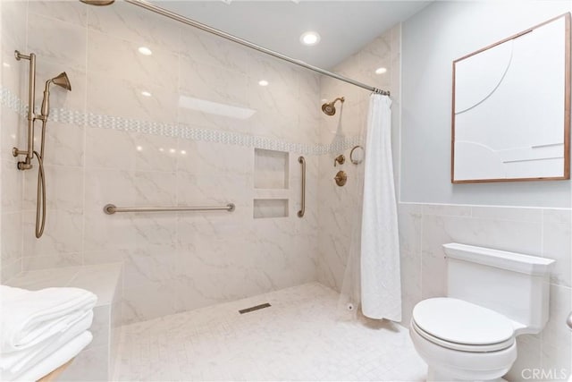 1915 Mariners Dr, Newport Beach, CA 92660 - bathroom with a tile shower, recessed lighting, and tile walls