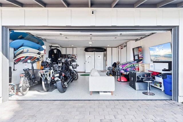 1915 Mariners Dr, Newport Beach, CA 92660 - view of garage