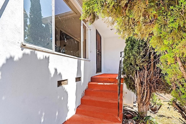 855 Quail St, San Diego, CA 92102 - view of staircase