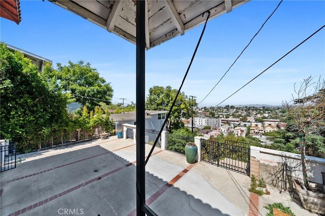 1409 Laveta, Los Angeles, CA 90026 - view of patio