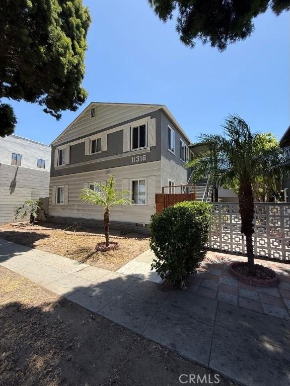 11316 Venice Blvd, Los Angeles, CA 90066 - view of home's exterior with crawl space