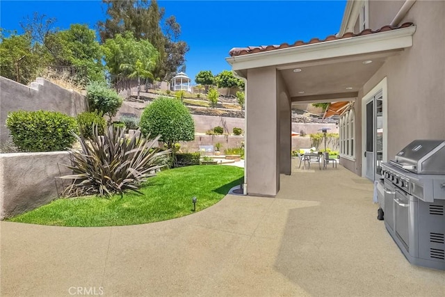 15841 Aurora Crest Dr, Whittier, CA 90605 - view of yard with a patio area