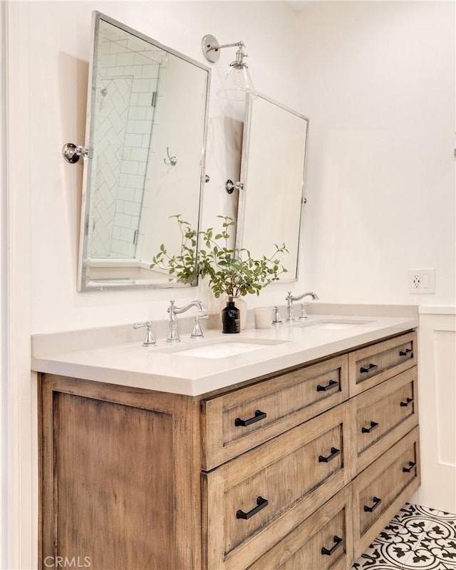 1722 Harper Ave, Redondo Beach, CA 90278 - bathroom with double vanity