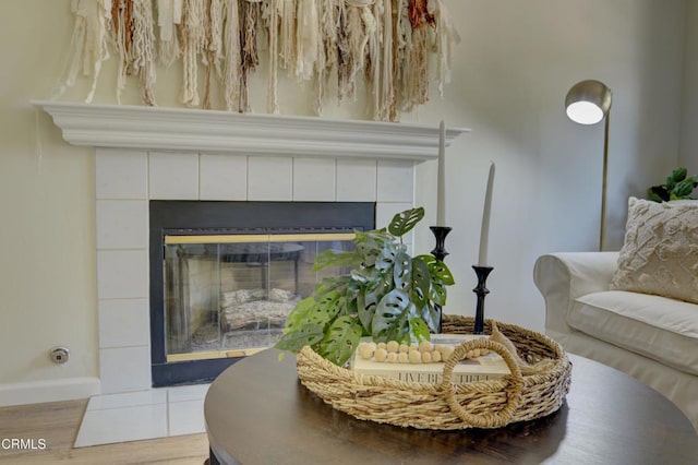 644 Orwell Ln, Ventura, CA 93003 - detailed view of a tile fireplace and wood finished floors