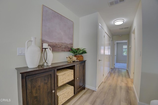 644 Orwell Ln, Ventura, CA 93003 - hallway featuring light wood-style floors and baseboards