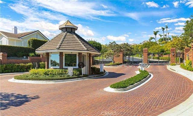 2245 Avenida Oliva, San Clemente, CA 92673 - view of community featuring a gate
