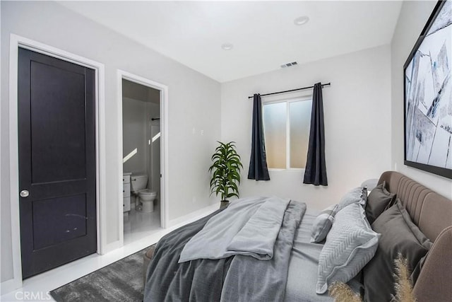 1204 Arbenz Cir, Corona, CA 92881 - bedroom featuring baseboards and ensuite bath