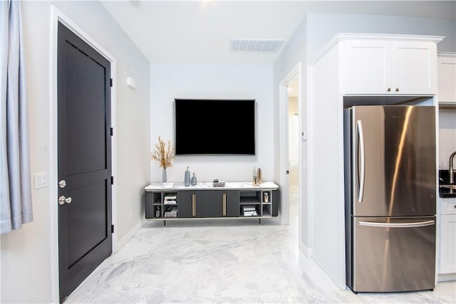 1204 Arbenz Cir, Corona, CA 92881 - interior space with light marble finish floors and baseboards